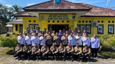 Kunjungi Polsek Riausilip, Kapolres Bangka Minta Personel Tetap Disiplin dan Profesional