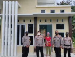Dari Gubuk Lapuk ke Rumah Impian: Perjuangan Bhabinkamtibmas Badau Hadirkan Senyum untuk Nenek Dayang