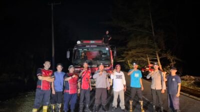Respon Kilat! Laporan Masuk Lewat 110, Polisi Tiba di Lokasi Karhutla dalam 10 Menit