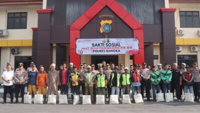 Kapolres Bangka Pimpin Penyaluran 250 Bantuan Sosial dalam Momentum HUT Bhayangkara