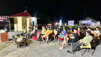 Polisi dan Warga Membaur, Nobar Piala Dunia Jadi Ajang Pererat Silaturahmi di Bangka