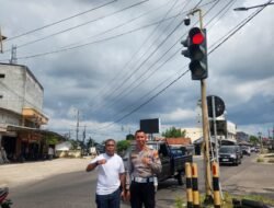 Traffic Light Simpang Empat Kuday Kembali Berfungsi, Dishub Bangka dan Satlantas Lakukan Perbaikan Bersama