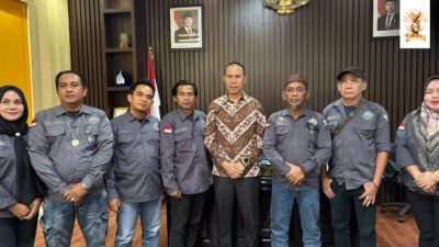 Ketua DPD PJS Bangka Belitung Agus eko menyambangi DPRD Bangka Belitung bahas Persoalan Perkebunan Sawit Sitaan Kejagung